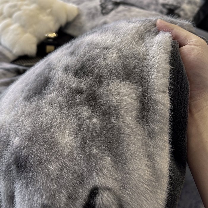 91家纺网 家纺一手货源 找家纺 若未家居 LOVEWE HOUSE 2025新款蝴蝶风仿真貂绒床盖四件套A版400克B版260克-月光女神 月光女神 星空灰