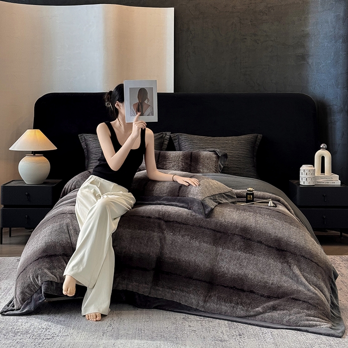 91家纺网 家纺一手货源 找家纺 （总）若未家居 LOVEWE HOUSE 2025新款轻奢意式风仿真貂绒床盖四件套A版400克B版260克-北国雪乡