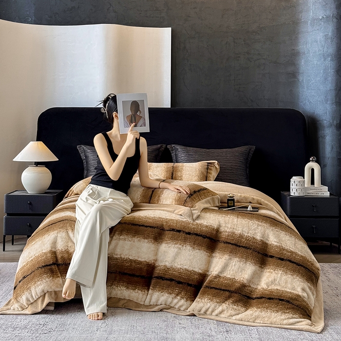 91家纺网 家纺一手货源 找家纺 若未家居 LOVEWE HOUSE 2025新款轻奢意式风仿真貂绒床盖四件套A版400克B版260克-北国雪乡 北国雪乡 驼