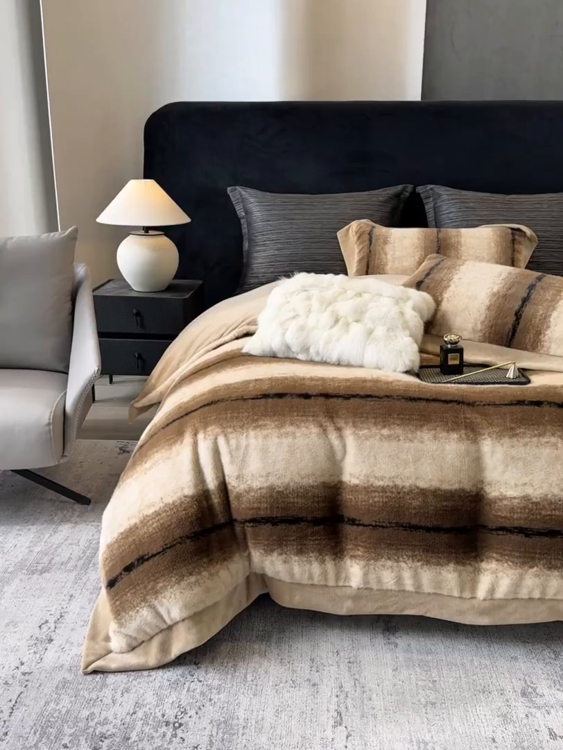 91家纺网 家纺一手货源 找家纺 若未家居 LOVEWE HOUSE 2025新款轻奢意式风仿真貂绒床盖四件套A版400克B版260克-北国雪乡 北国雪乡 驼