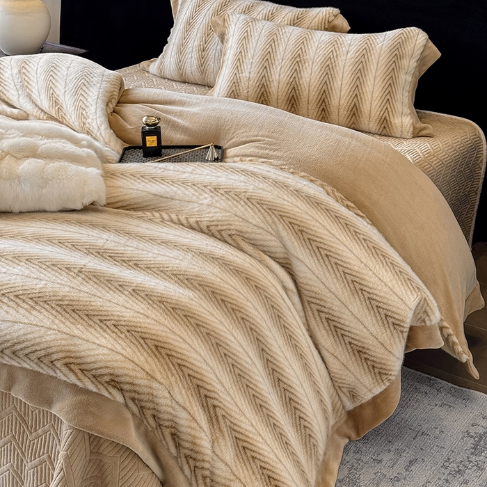 91家纺网 家纺一手货源 找家纺 （总）若未家居 LOVEWE HOUSE 2025新款轻奢中古风风仿真貂绒床盖四件套A版400克B版260克-阿波罗