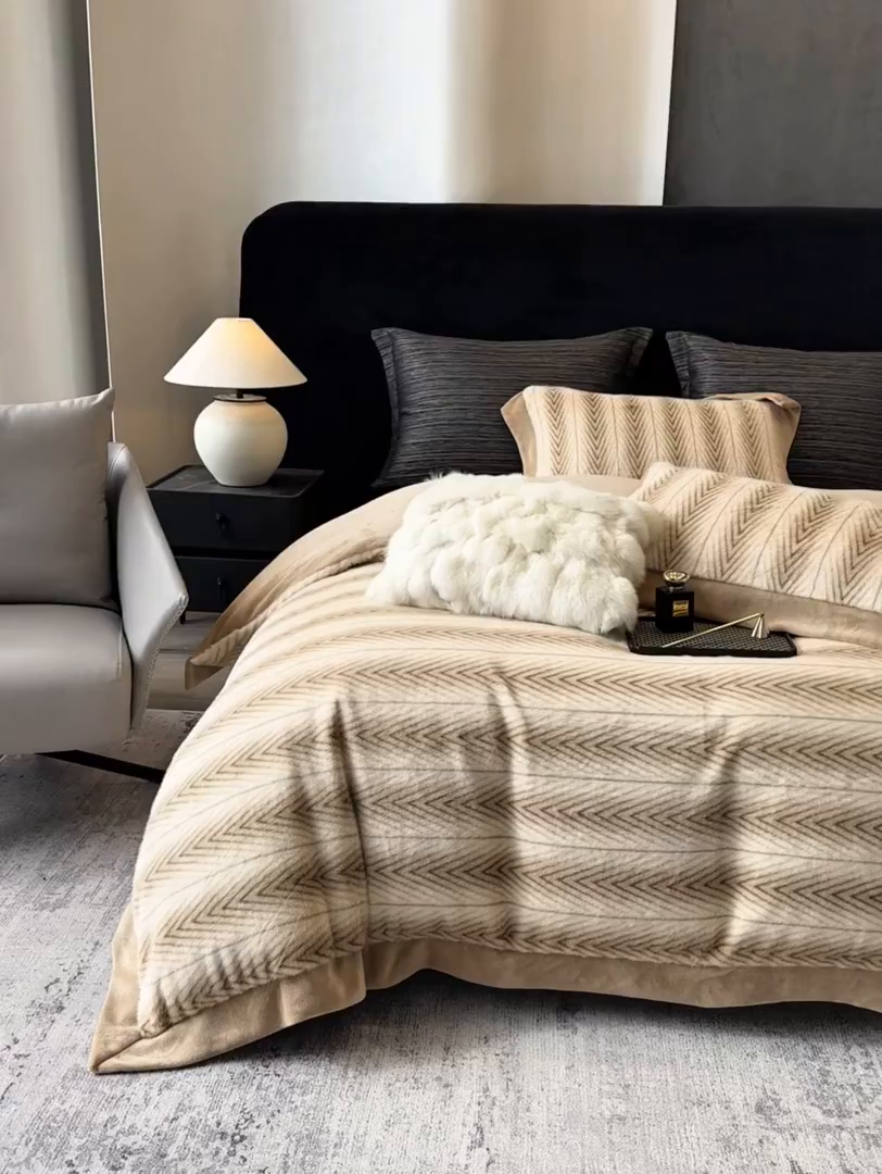 91家纺网 家纺一手货源 找家纺 若未家居 LOVEWE HOUSE 2025新款轻奢中古风风仿真貂绒床盖四件套A版400克B版260克-阿波罗 阿波罗 米杏