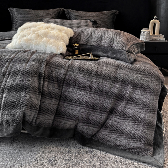 91家纺网 家纺一手货源 找家纺 若未家居 LOVEWE HOUSE 2025新款轻奢中古风风仿真貂绒床盖四件套A版400克B版260克-阿波罗 阿波罗 耀夜黑