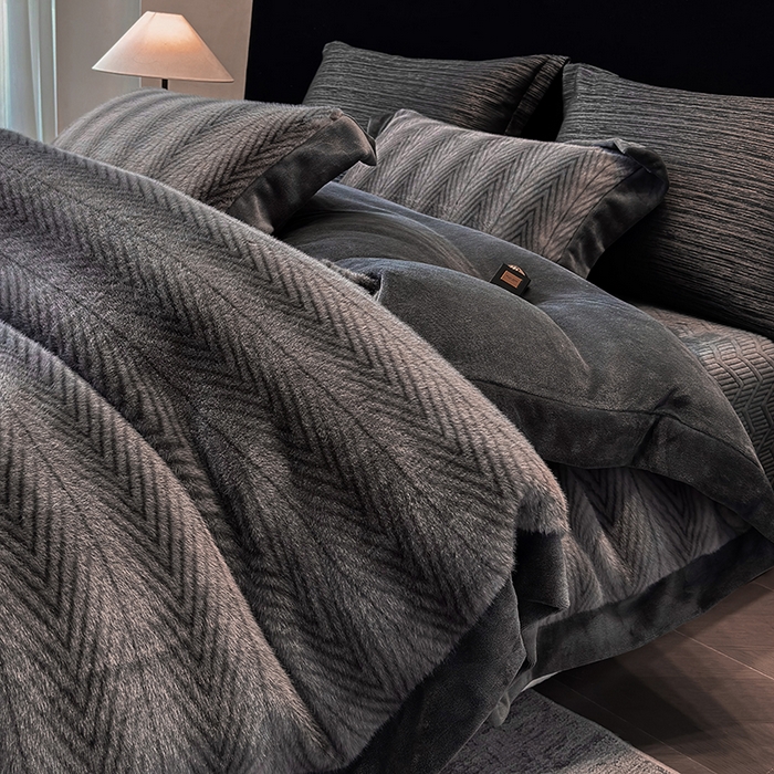 91家纺网 家纺一手货源 找家纺 若未家居 LOVEWE HOUSE 2025新款轻奢中古风风仿真貂绒床盖四件套A版400克B版260克-阿波罗 阿波罗 耀夜黑