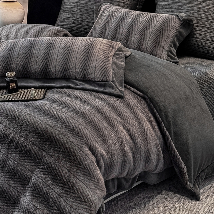 91家纺网 家纺一手货源 找家纺 若未家居 LOVEWE HOUSE 2025新款轻奢中古风风仿真貂绒床盖四件套A版400克B版260克-阿波罗 阿波罗 耀夜黑