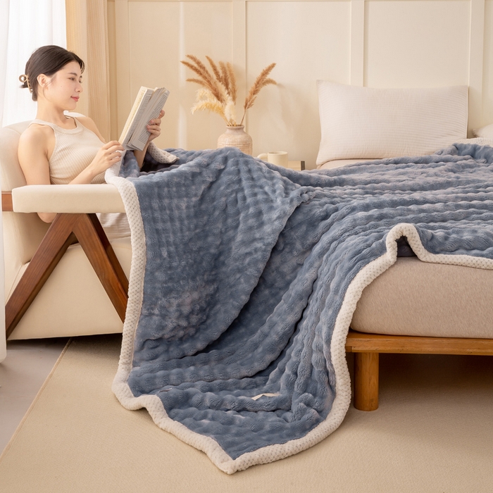 91家纺网 家纺一手货源 找家纺 爱彼家纺 2025热门冬季新款玉兔云绒毛毯单盖毯-多主图系列一 玉兔云绒-雾蓝