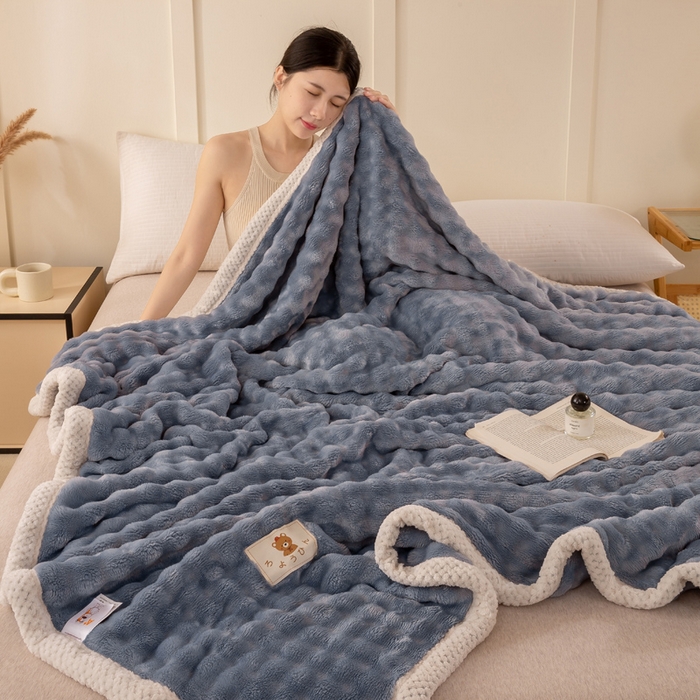 91家纺网 家纺一手货源 找家纺 爱彼家纺 2025热门冬季新款玉兔云绒毛毯单盖毯-多主图系列一 玉兔云绒-雾蓝