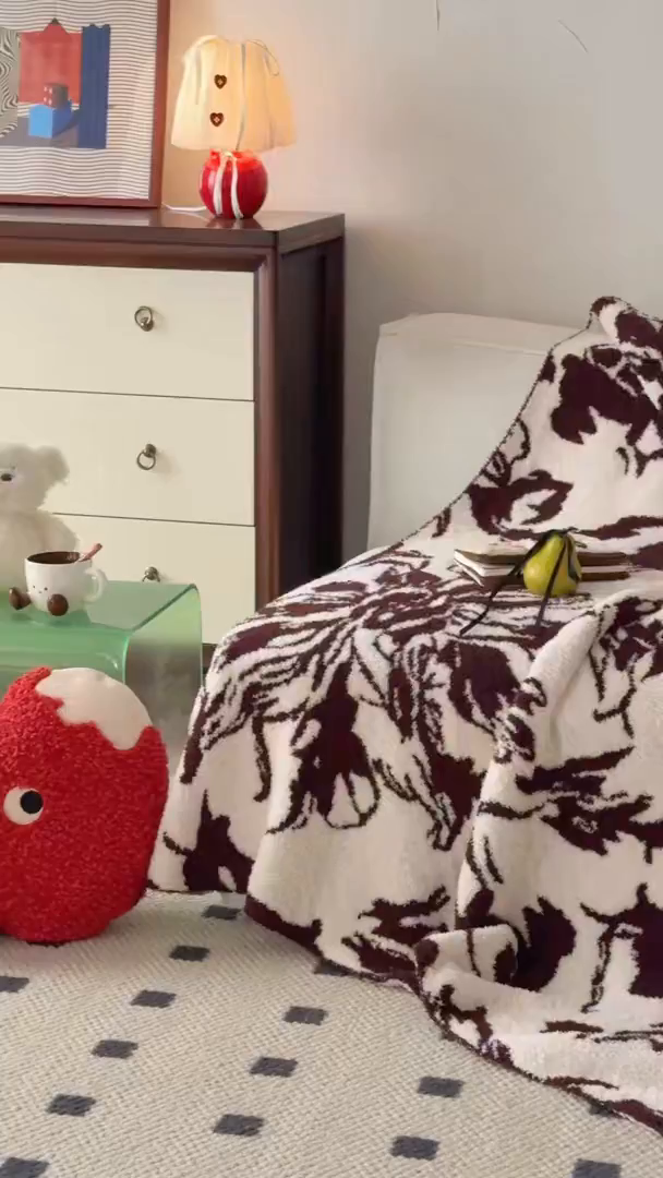 91家纺网 家纺一手货源 找家纺 多乐娜 2025新款原创设计半边绒毛毯盖毯沙发毯毯子 罗马假日