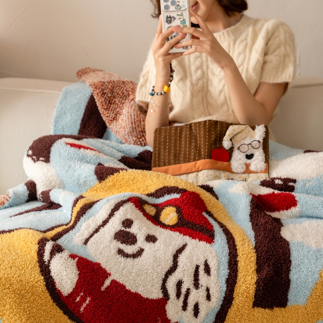 91家纺网 家纺一手货源 找家纺 多乐娜 2025新款原创设计半边绒毛毯盖毯沙发毯毯子 飞行日记