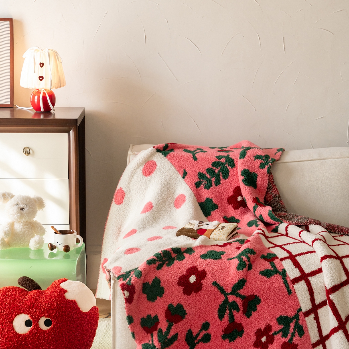 91家纺网 家纺一手货源 找家纺 多乐娜 2025新款原创设计半边绒毛毯盖毯沙发毯毯子 花漾溪岸