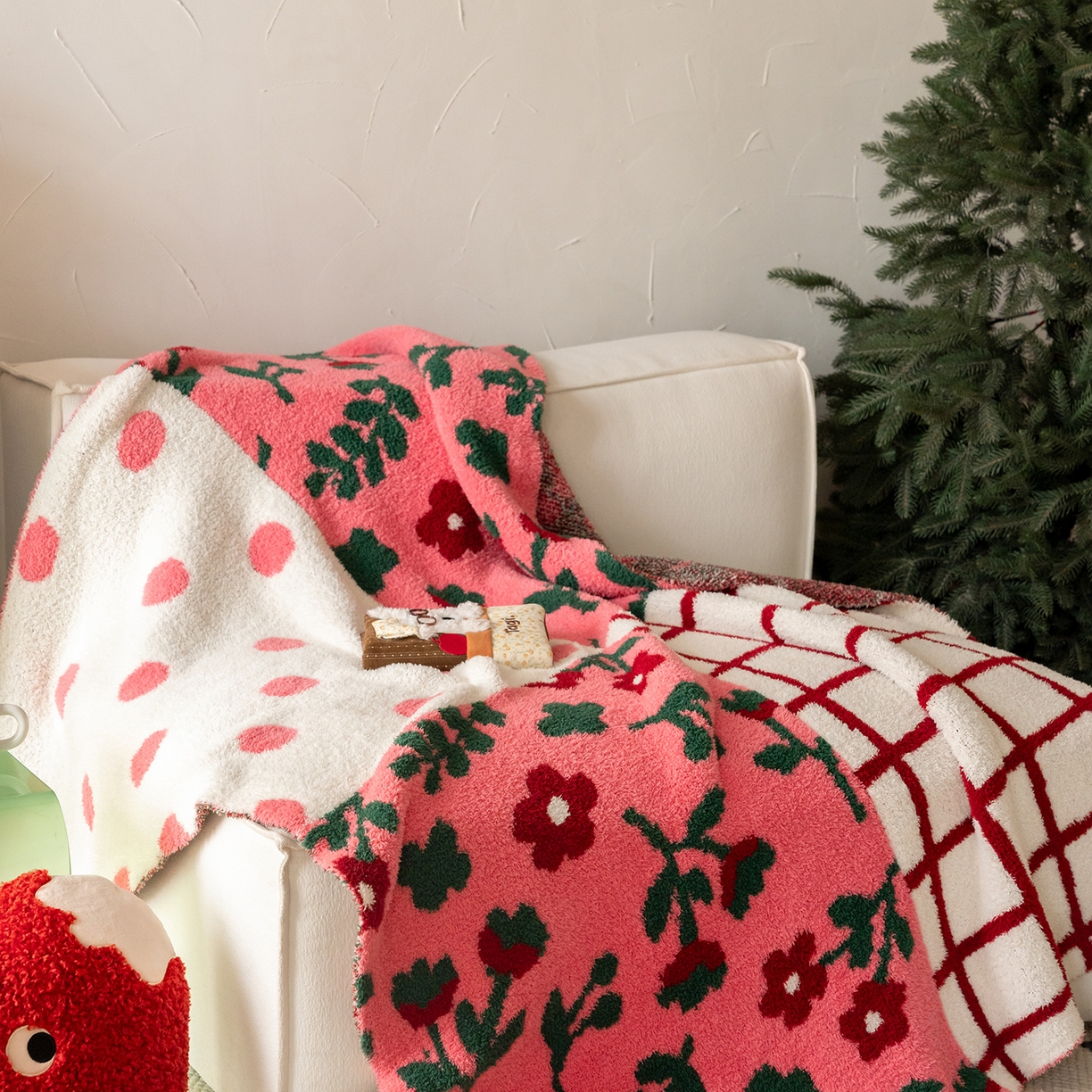 91家纺网 家纺一手货源 找家纺 多乐娜 2025新款原创设计半边绒毛毯盖毯沙发毯毯子 花漾溪岸