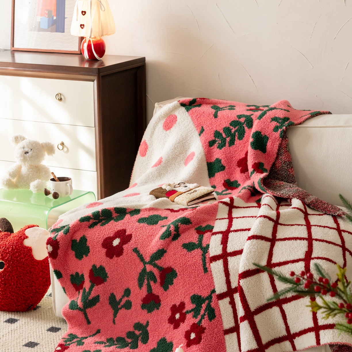 91家纺网 家纺一手货源 找家纺 多乐娜 2025新款原创设计半边绒毛毯盖毯沙发毯毯子 花漾溪岸