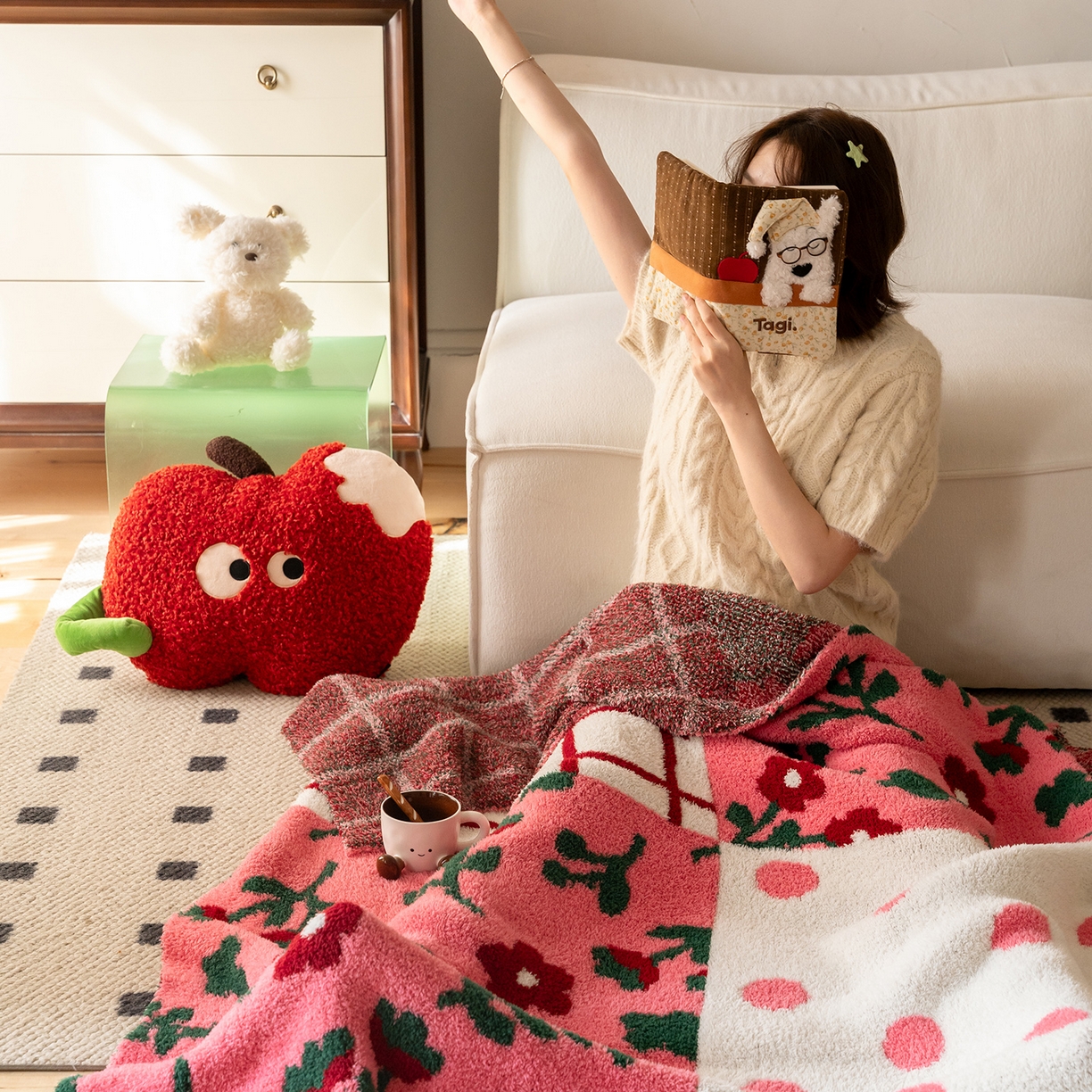 91家纺网 家纺一手货源 找家纺 多乐娜 2025新款原创设计半边绒毛毯盖毯沙发毯毯子 花漾溪岸