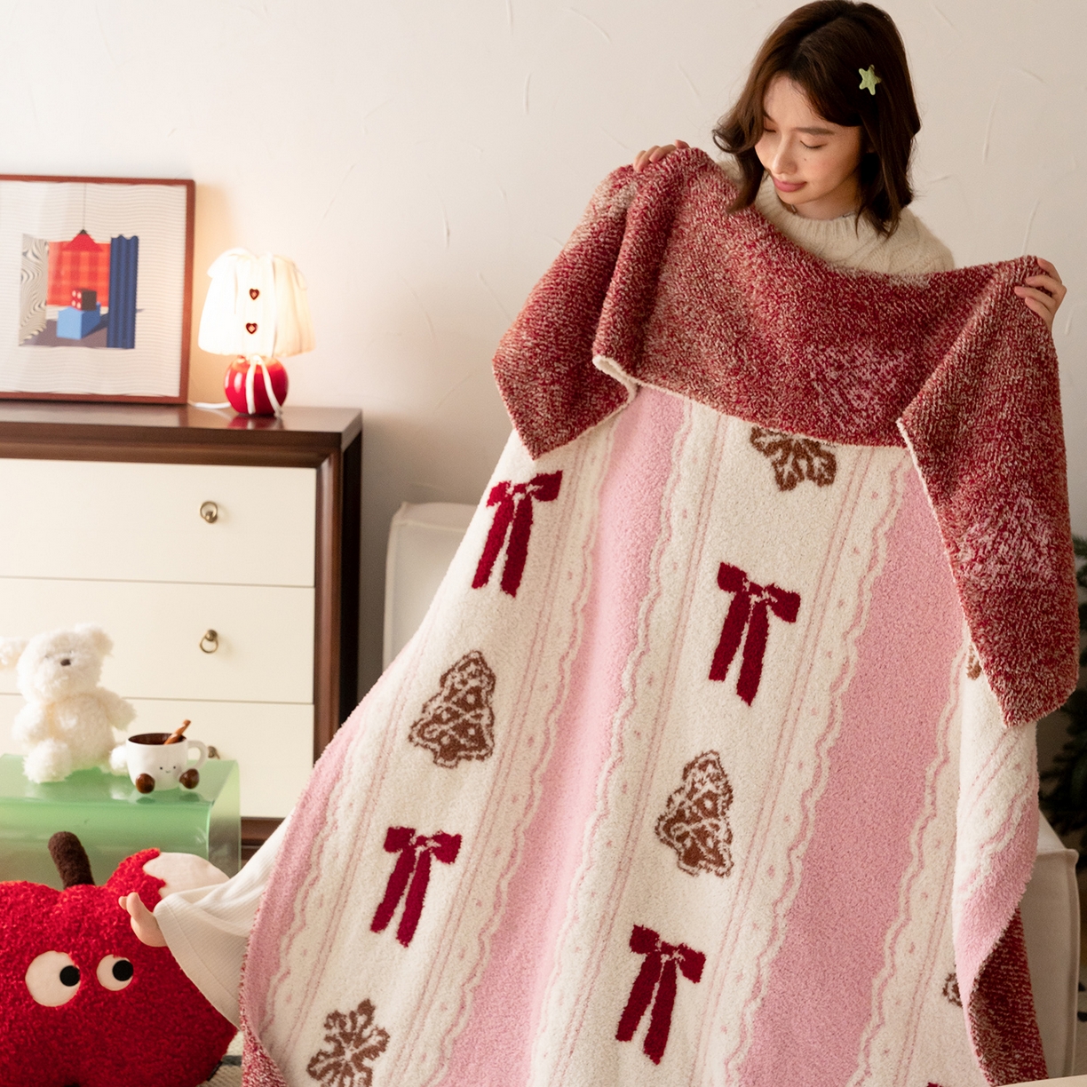 91家纺网 家纺一手货源 找家纺 多乐娜 2025新款原创设计半边绒毛毯盖毯沙发毯毯子 浆果蝴蝶结