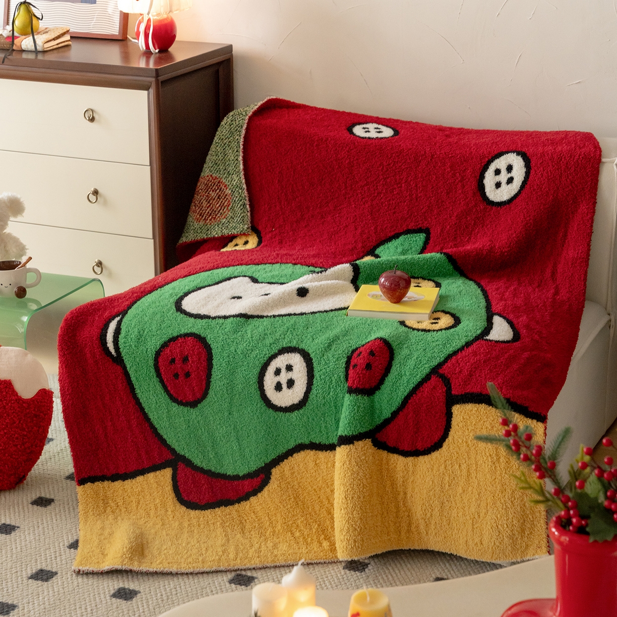 91家纺网 家纺一手货源 找家纺 多乐娜 2025新款原创设计半边绒毛毯盖毯沙发毯毯子 纽扣苹果