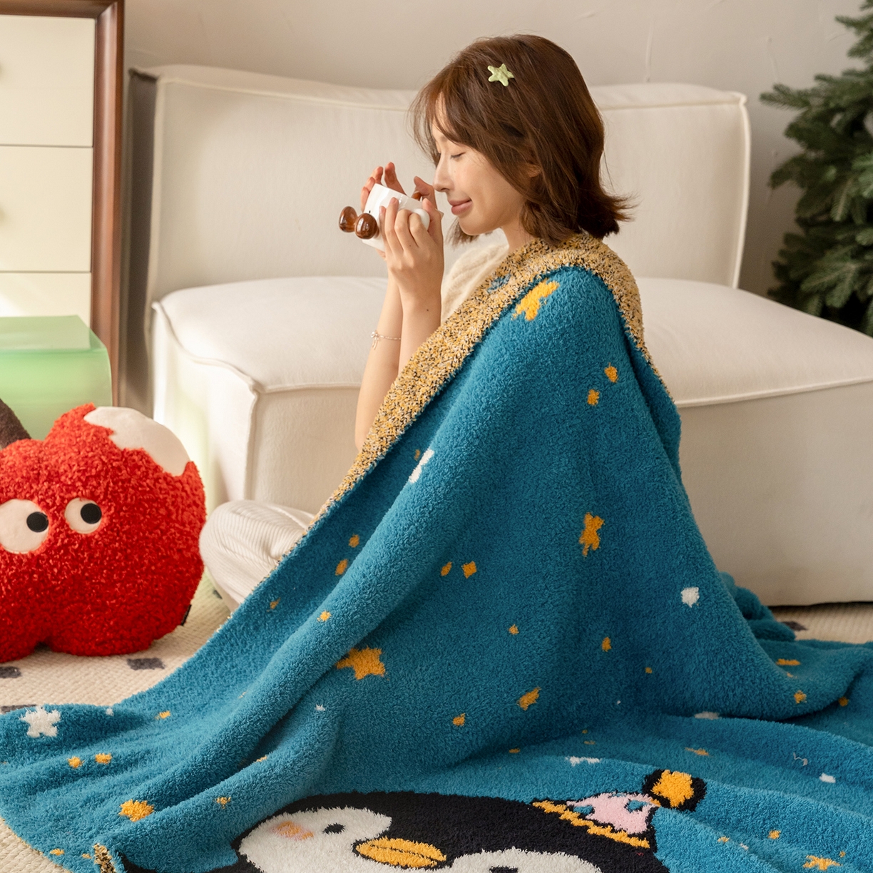 91家纺网 家纺一手货源 找家纺 多乐娜 2025新款原创设计半边绒毛毯盖毯沙发毯毯子 企鹅嘟嘟
