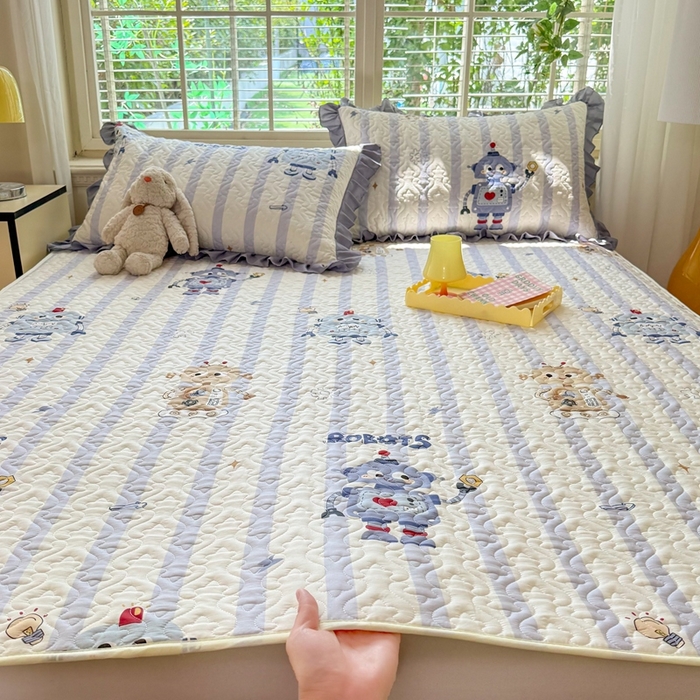 91家纺网 家纺一手货源 找家纺 美达家纺 新款A类全棉夹棉防滑可机洗床盖全棉直边软席款（可定制）蓝星绮梦