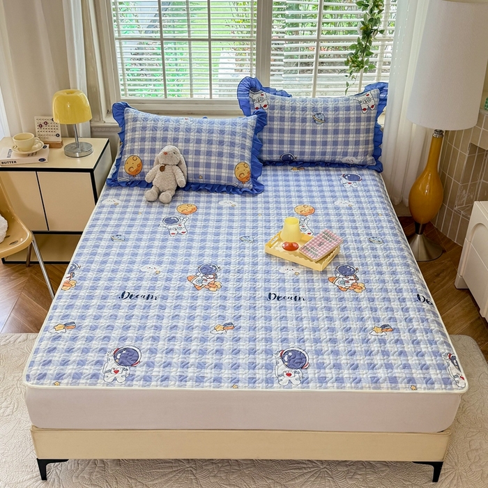 美达家纺 新款A类全棉夹棉防滑可机洗床盖全棉直边软席款（可定制）太空驿站