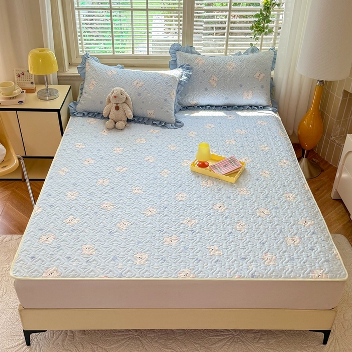 美达家纺 新款A类全棉夹棉防滑可机洗床盖全棉直边软席款（可定制）小甜心-兰