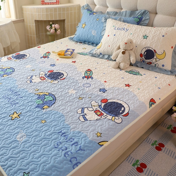 91家纺网 家纺一手货源 找家纺 美达家纺 新款A类全棉夹棉防滑可机洗床盖全棉直边软席款（可定制）太空卫士