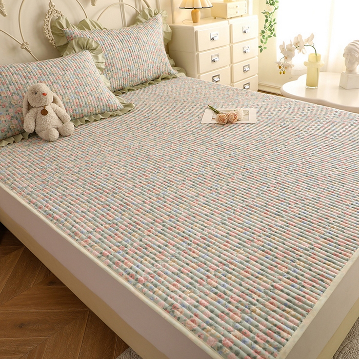 91家纺网 家纺一手货源 找家纺 美达家纺 2025新款全棉夹棉防滑可机洗床垫地垫软席 柏林梦境-绿