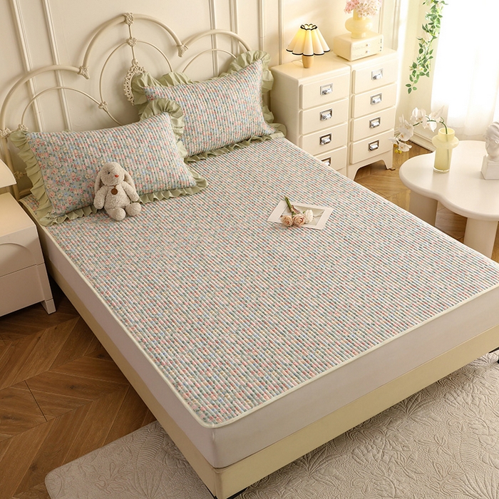 91家纺网 家纺一手货源 找家纺 美达家纺 2025新款全棉夹棉防滑可机洗床垫地垫软席 柏林梦境-绿