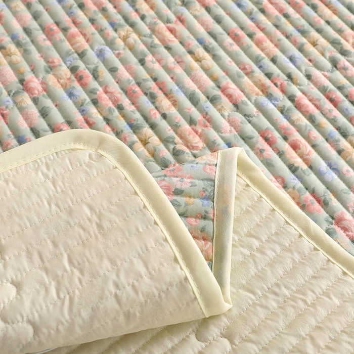 91家纺网 家纺一手货源 找家纺 美达家纺 2025新款全棉夹棉防滑可机洗床垫地垫软席 柏林梦境-绿