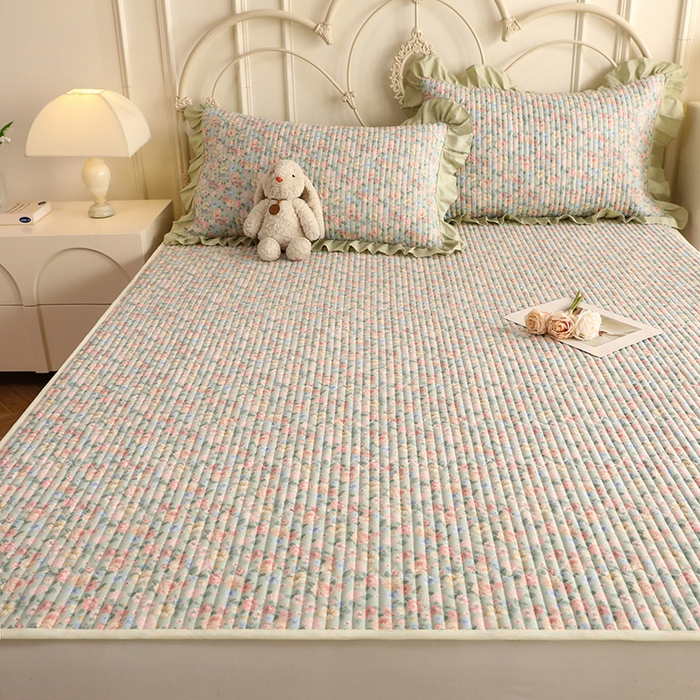 91家纺网 家纺一手货源 找家纺 美达家纺 2025新款全棉夹棉防滑可机洗床垫地垫软席 柏林梦境-绿