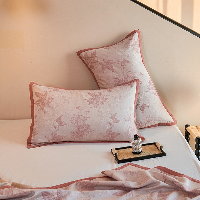 91家纺网 家纺一手货源 找家纺 棠薇家纺 2025新款全棉纱布枕套厚枕套 枫叶浅豆沙