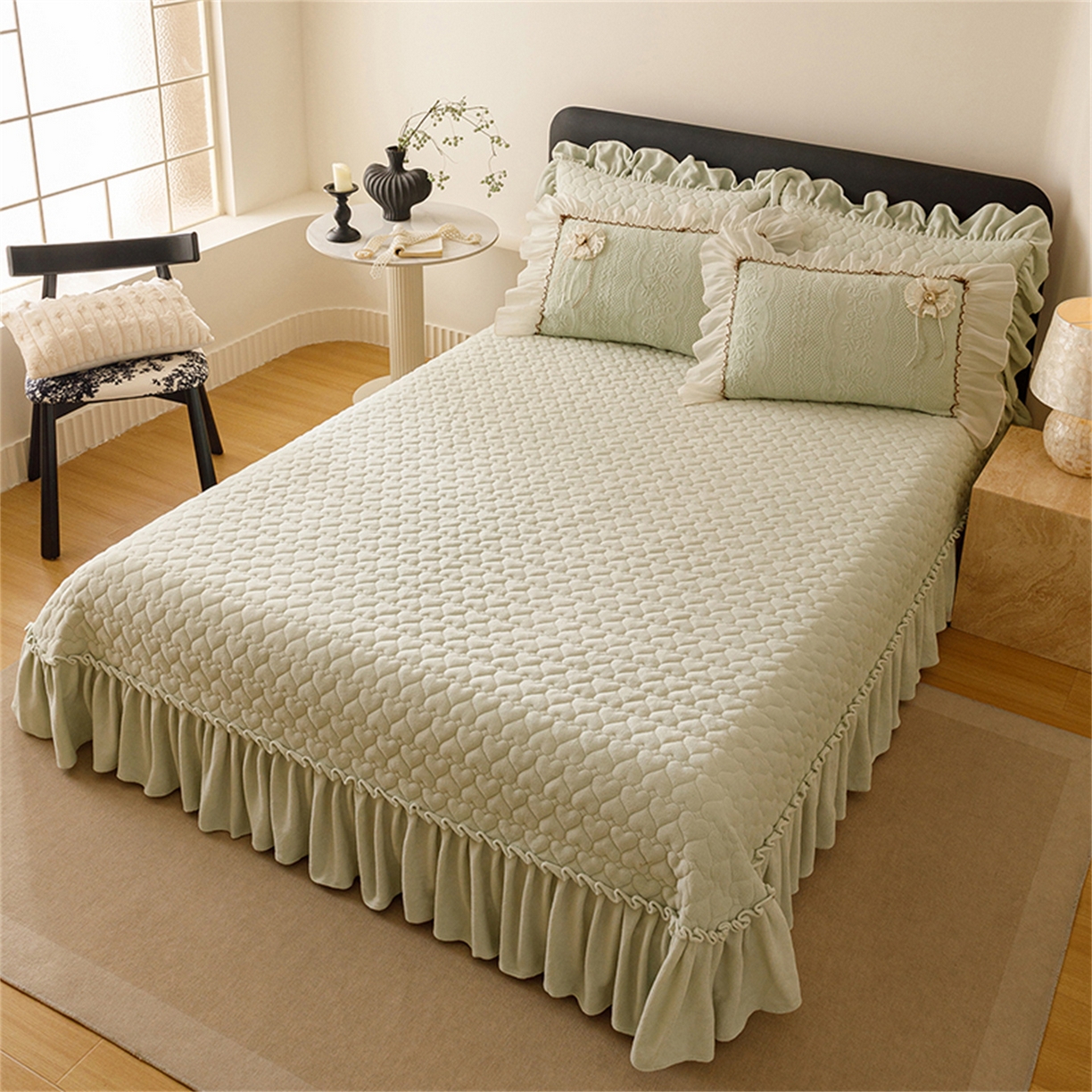 91家纺网 家纺一手货源 找家纺 好儿喜家纺 2025新款雕花牛奶绒床盖四件套-瑞享系列 瑞享-浅绿