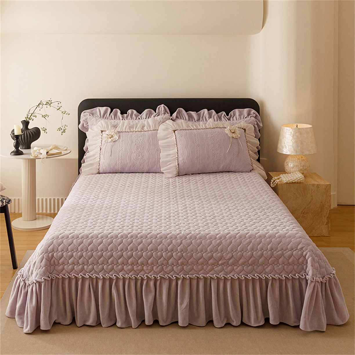 91家纺网 家纺一手货源 找家纺 好儿喜家纺 2025新款雕花牛奶绒床盖四件套-瑞享系列 瑞享-浅紫