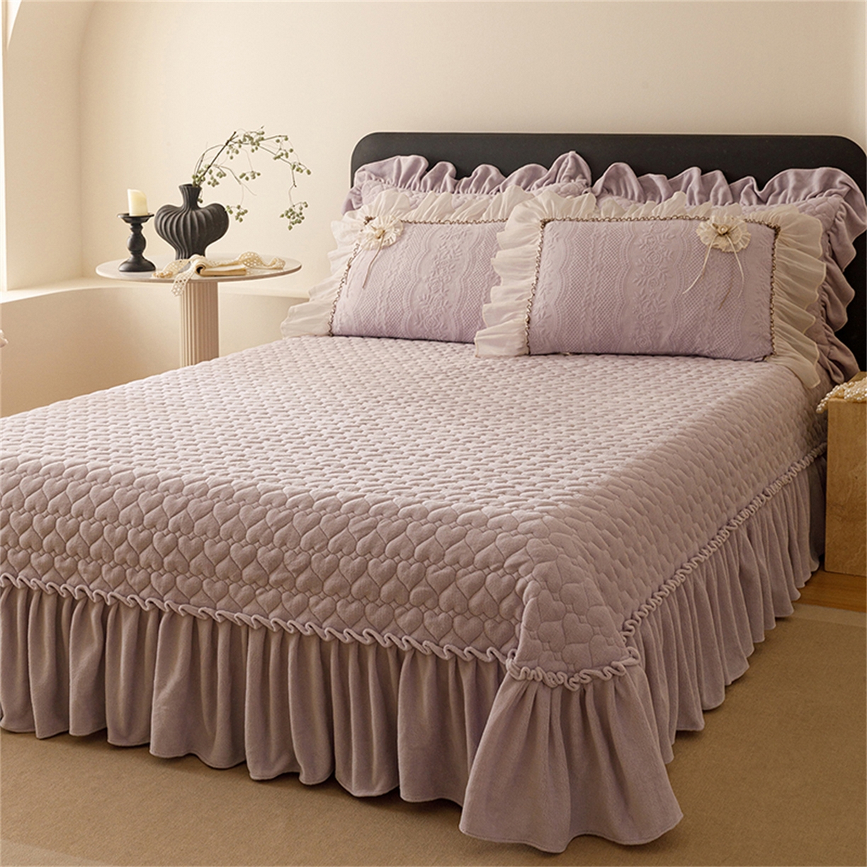 91家纺网 家纺一手货源 找家纺 好儿喜家纺 2025新款雕花牛奶绒床盖四件套-瑞享系列 瑞享-浅紫