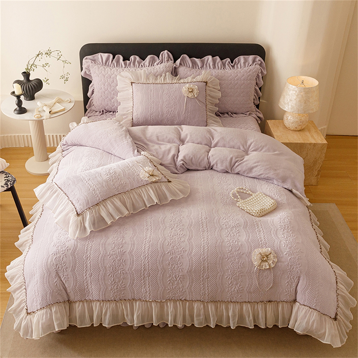 91家纺网 家纺一手货源 找家纺 好儿喜家纺 2025新款雕花牛奶绒床盖四件套-瑞享系列 瑞享-浅紫