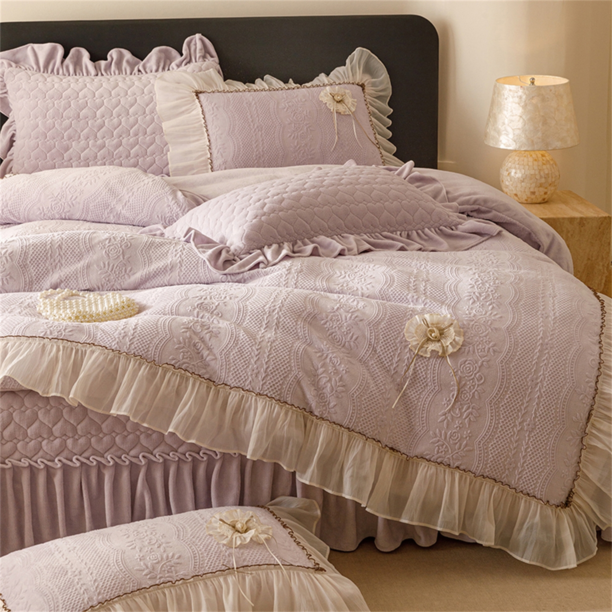 91家纺网 家纺一手货源 找家纺 好儿喜家纺 2025新款雕花牛奶绒床盖四件套-瑞享系列 瑞享-浅紫