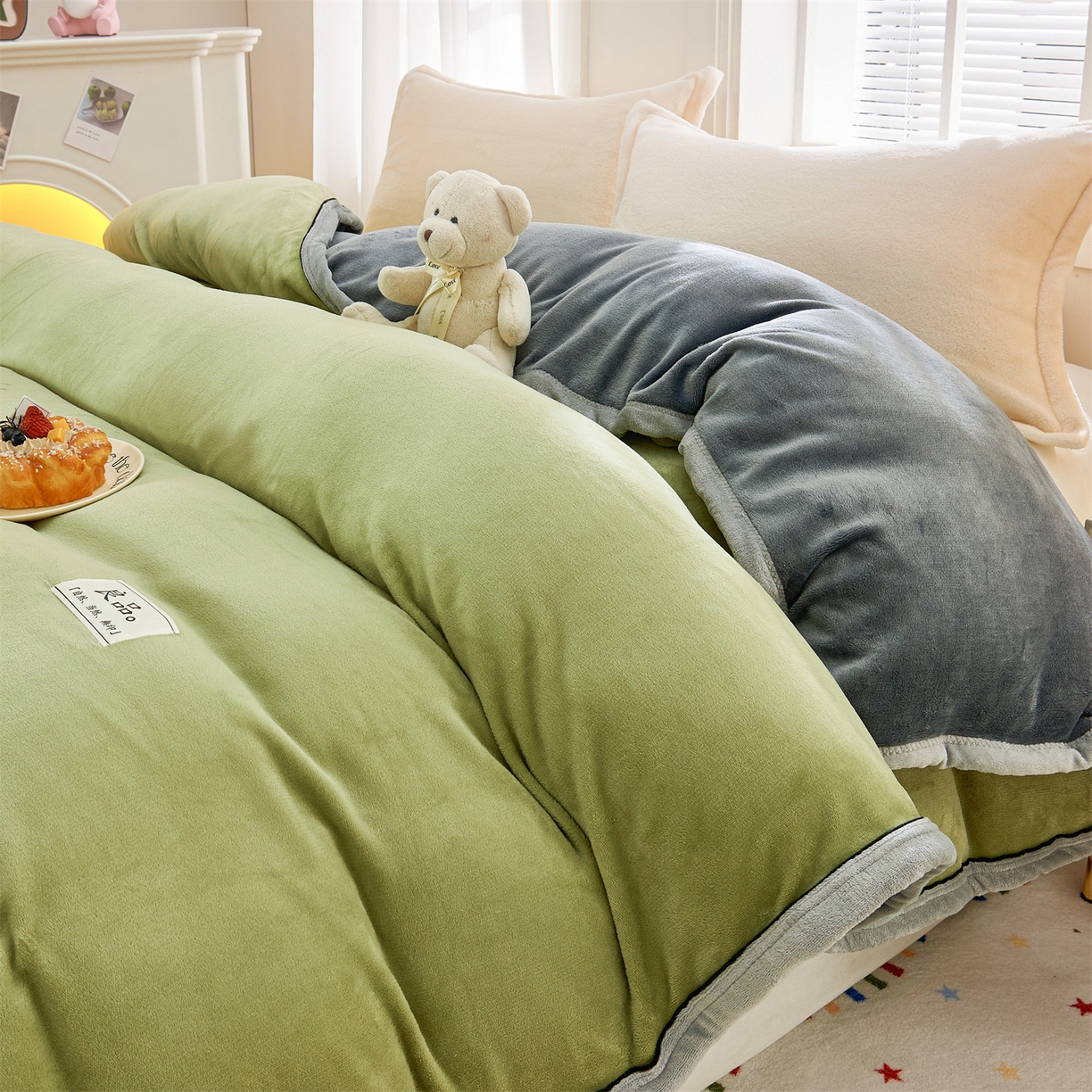 91家纺网 家纺一手货源 找家纺 天之澜家纺 2025新款多功能牛奶绒单被套盖毯（不含被芯） 豆绿