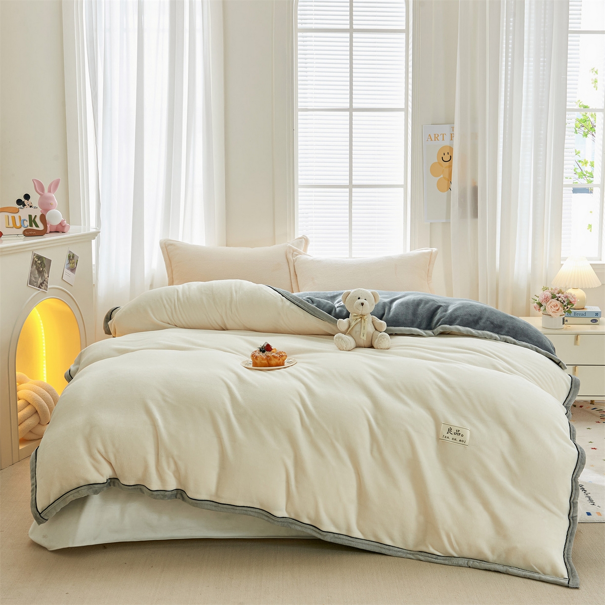 91家纺网 家纺一手货源 找家纺 天之澜家纺 2025新款多功能牛奶绒单被套盖毯（不含被芯） 典雅白