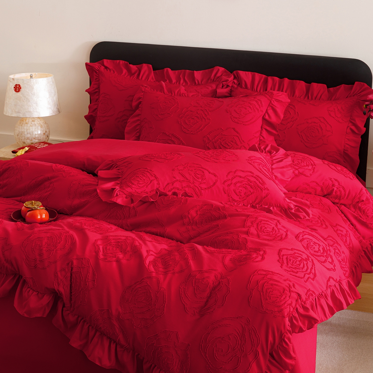 91家纺网 家纺一手货源 找家纺 千希家纺 2025新款加厚斜纹剪花工艺婚庆四件套（提供买家秀） 玫瑰报喜