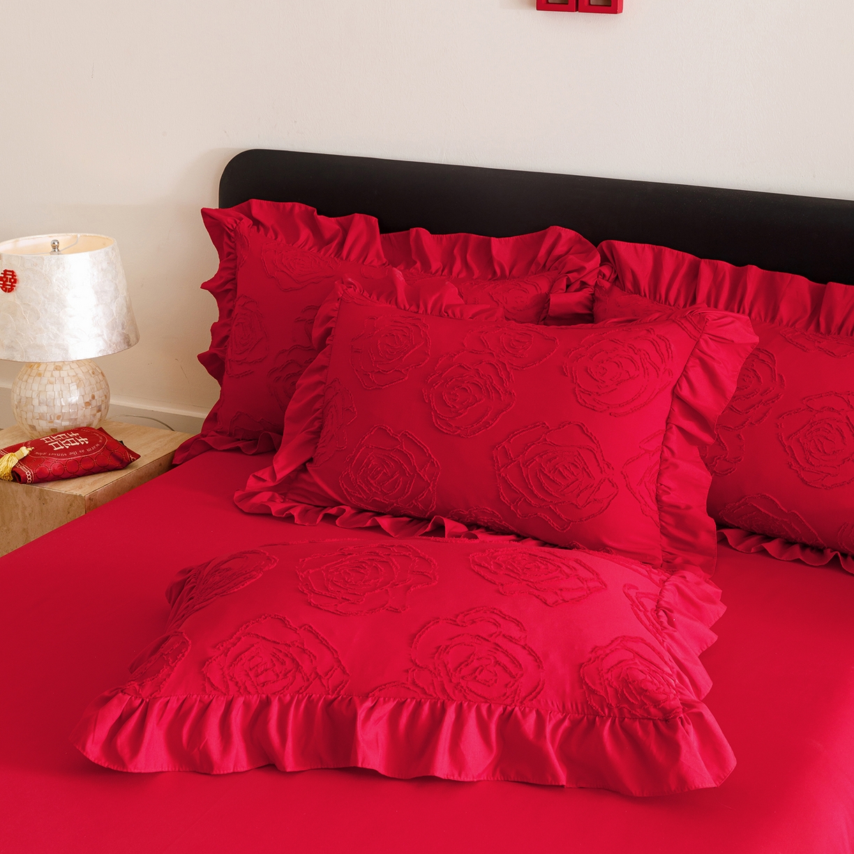 91家纺网 家纺一手货源 找家纺 千希家纺 2025新款加厚斜纹剪花工艺婚庆四件套（提供买家秀） 玫瑰报喜