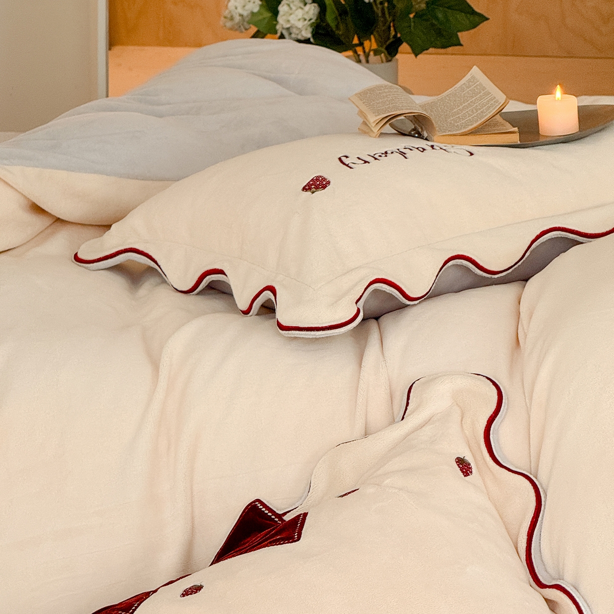 91家纺网 家纺一手货源 找家纺 极简 2025新款牛奶绒刺绣款四件套-莓莓甜心（标准尺寸会员减20） 莓莓甜心-米