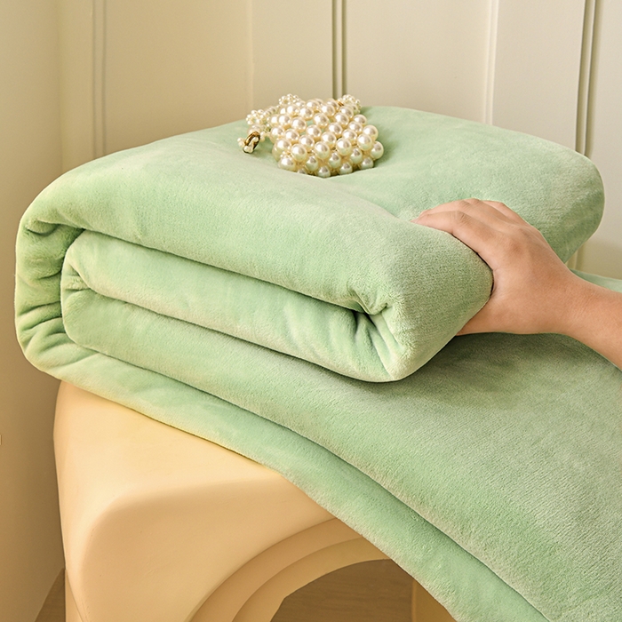 91家纺网 家纺一手货源 找家纺 悠米悠家 2025新款保暖舒适牛奶绒单品床单 绿色