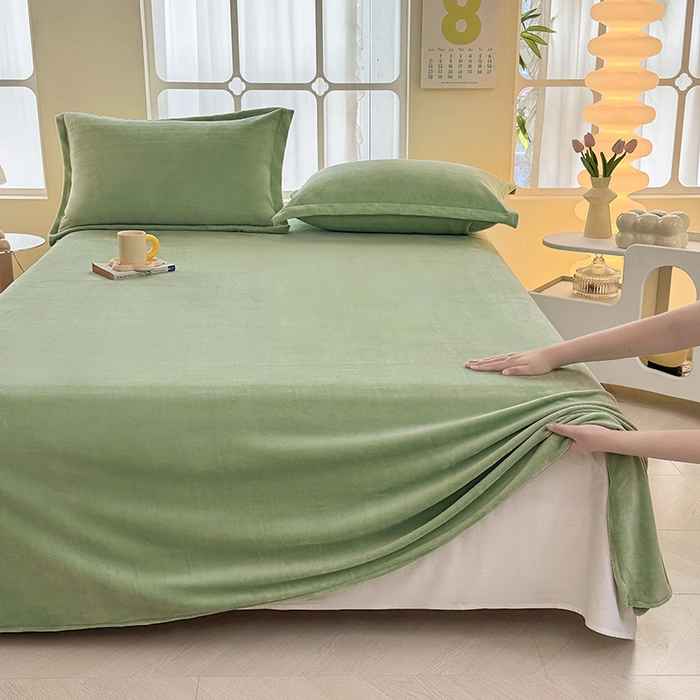 91家纺网 家纺一手货源 找家纺 悠米悠家 2025新款保暖舒适牛奶绒单品床单 绿色