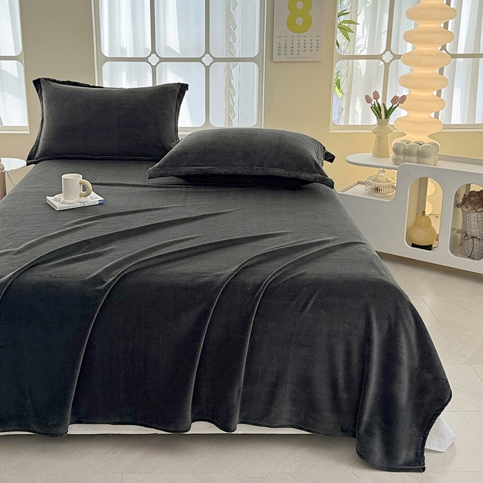 91家纺网 家纺一手货源 找家纺 悠米悠家 2025新款保暖舒适牛奶绒单品床单 黑色