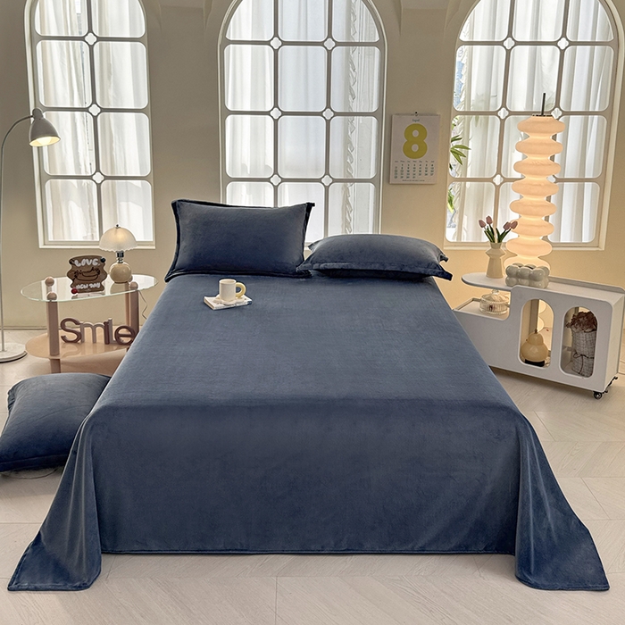 91家纺网 家纺一手货源 找家纺 悠米悠家 2025新款保暖舒适牛奶绒单品床单 蓝色