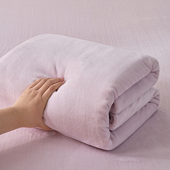 91家纺网 家纺一手货源 找家纺 悠米悠家 2025新款保暖舒适牛奶绒单品床单 粉紫色