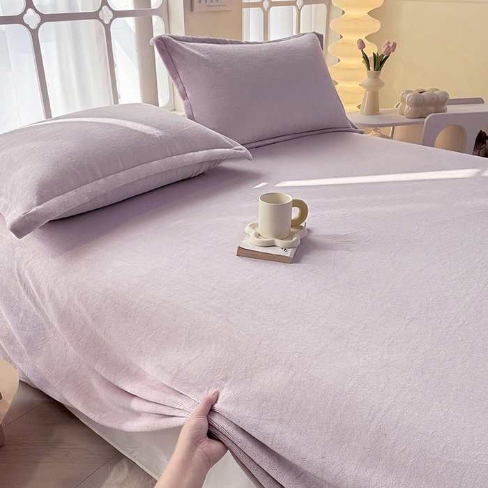 91家纺网 家纺一手货源 找家纺 悠米悠家 2025新款保暖舒适牛奶绒单品床单 粉紫色