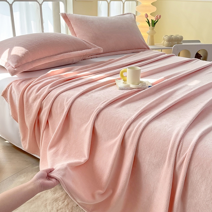 91家纺网 家纺一手货源 找家纺 悠米悠家 2025新款保暖舒适牛奶绒单品床单 粉色