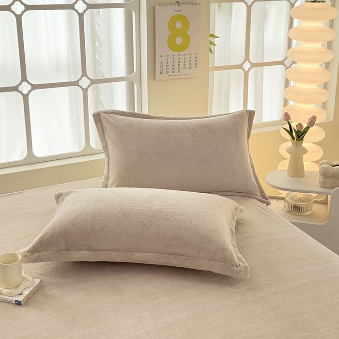 91家纺网 家纺一手货源 找家纺 悠米悠家 2025新款保暖舒适牛奶绒单品床单 卡其色