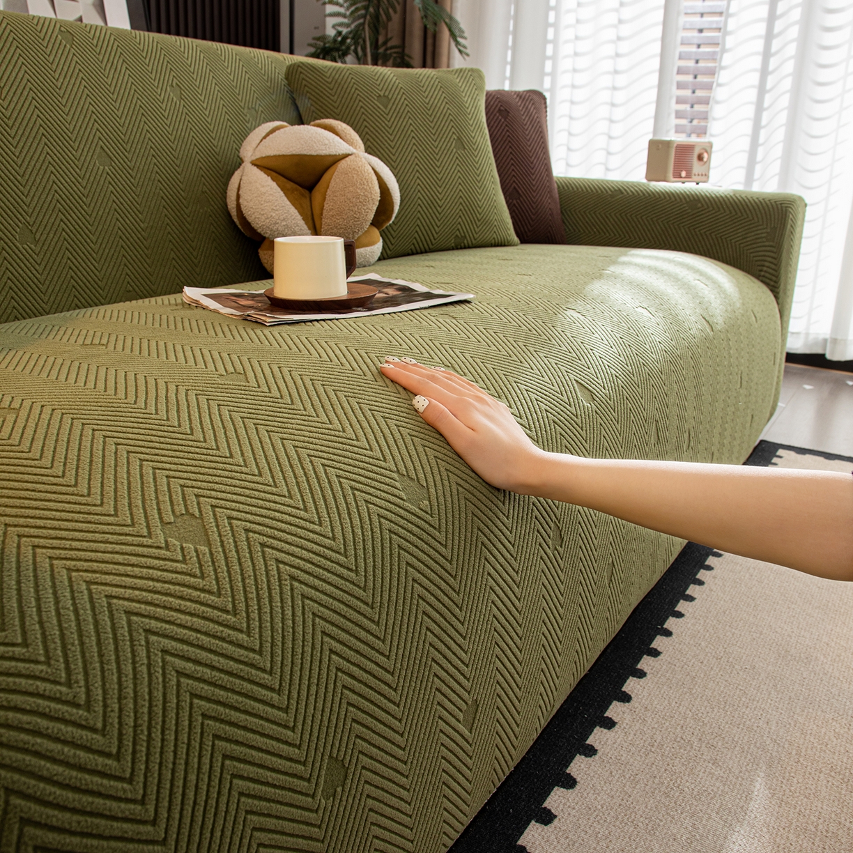 91家纺网 家纺一手货源 找家纺 沐沐家纺 2026新款丘比特沙发套 墨绿