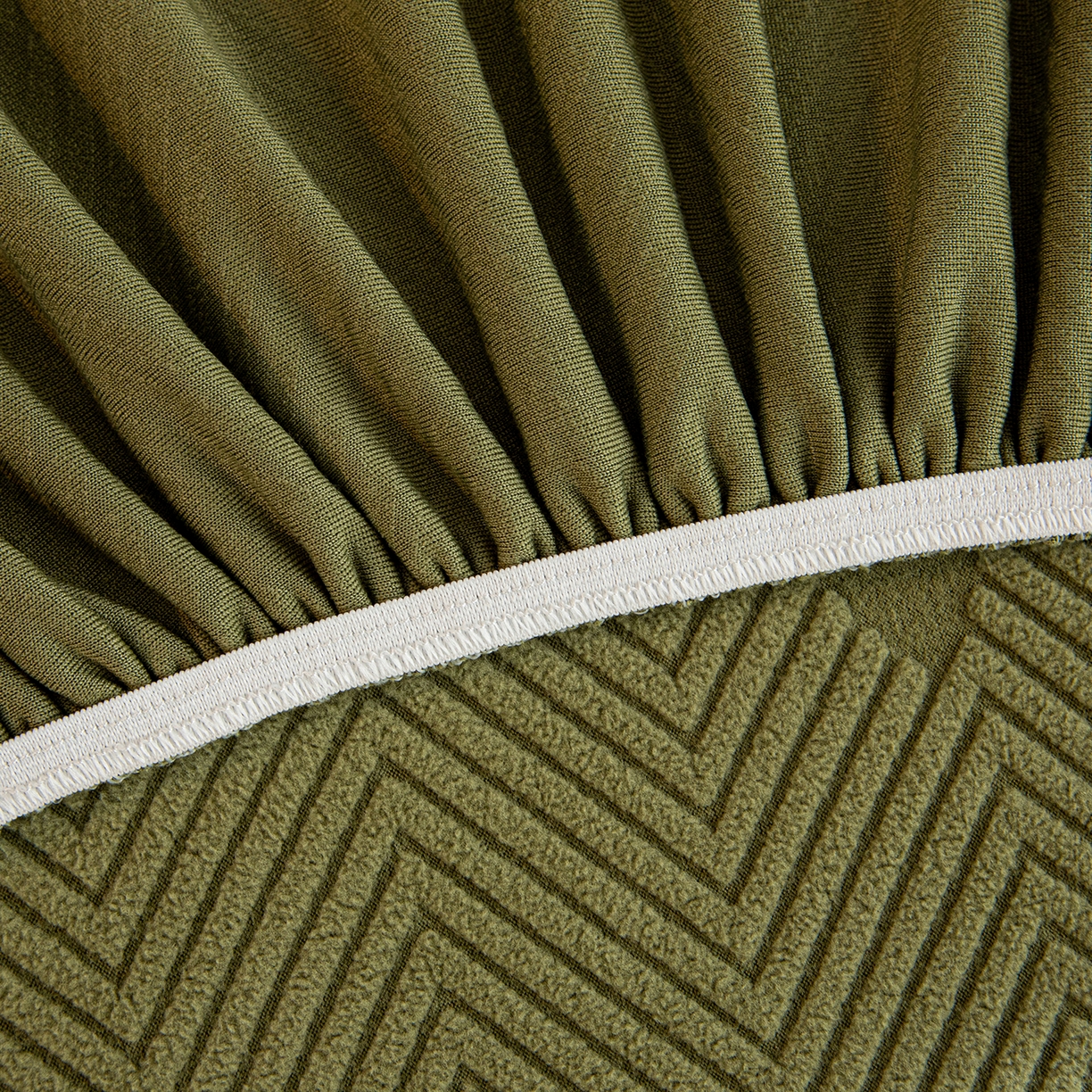 91家纺网 家纺一手货源 找家纺 沐沐家纺 2026新款丘比特沙发套 墨绿