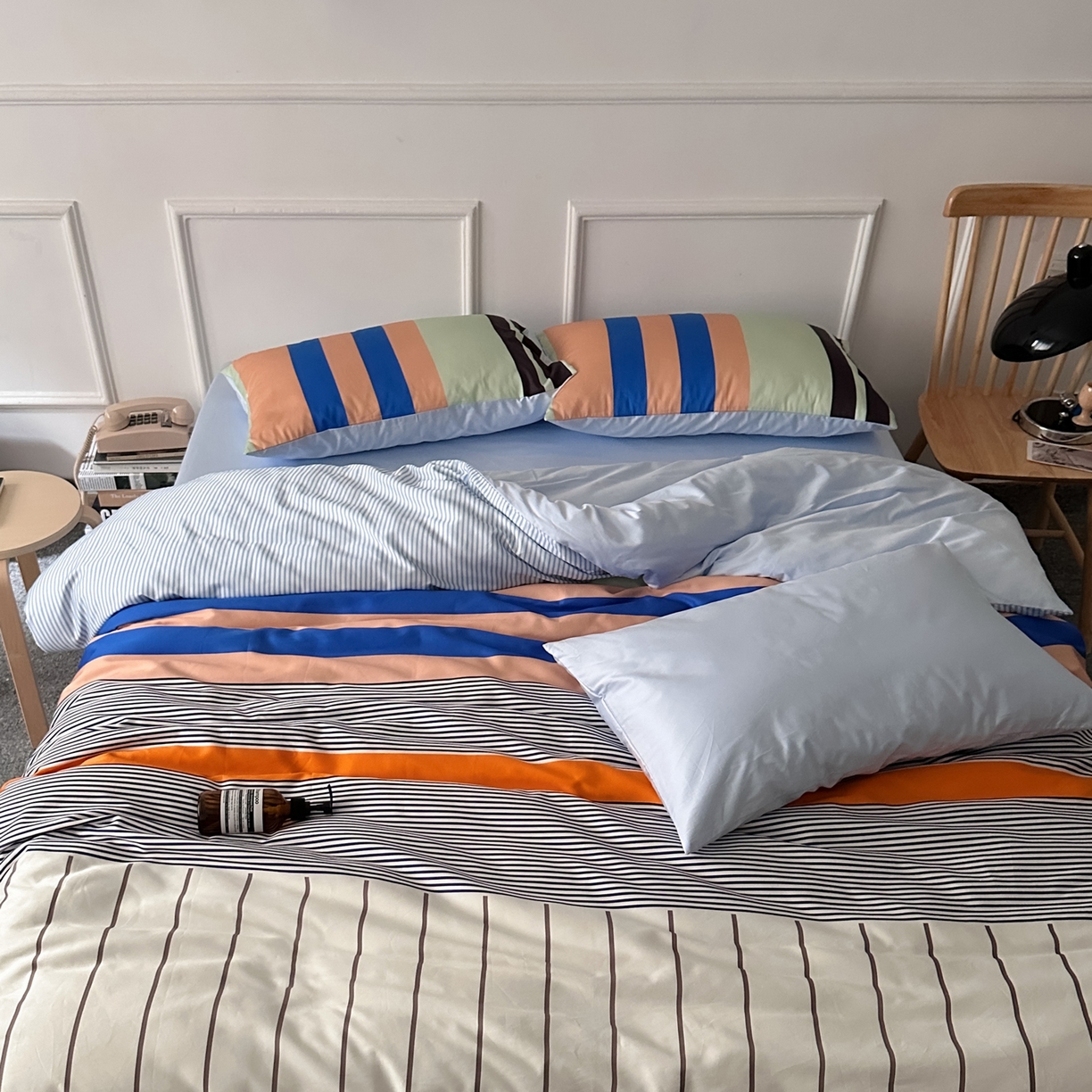 91家纺网 家纺一手货源 找家纺 柚可家居 2026新款50支数码活性套件-海港（手提袋+控价）套件会员减20元 严格控价券后不低于 328和348元 海港（枕套条纹+浅蓝）